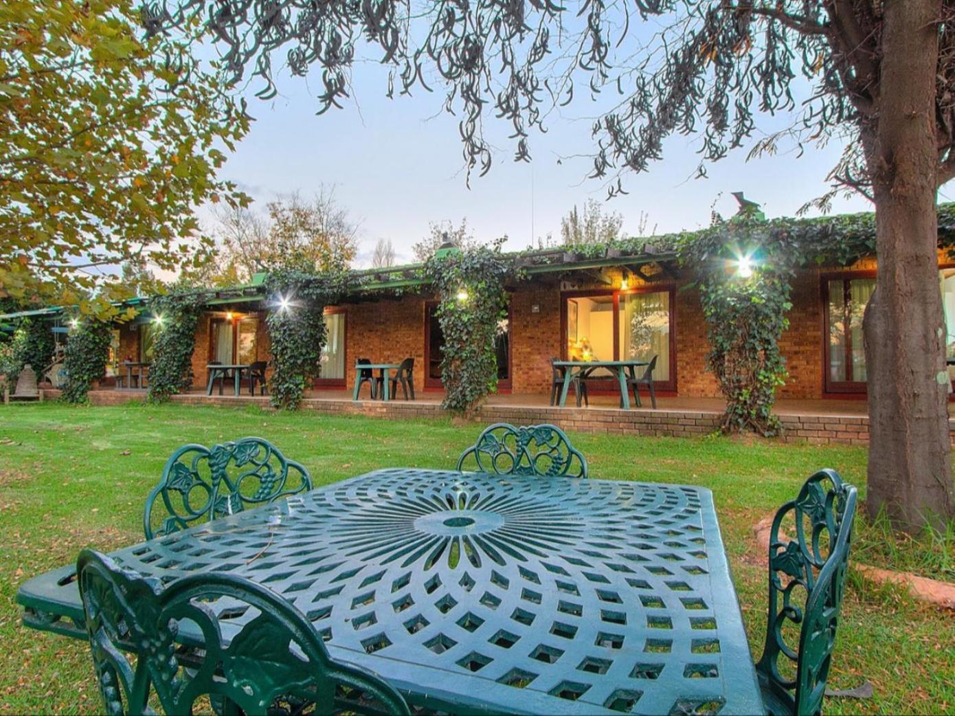 Airport Bird & Game Lodge Kempton Park Exterior foto