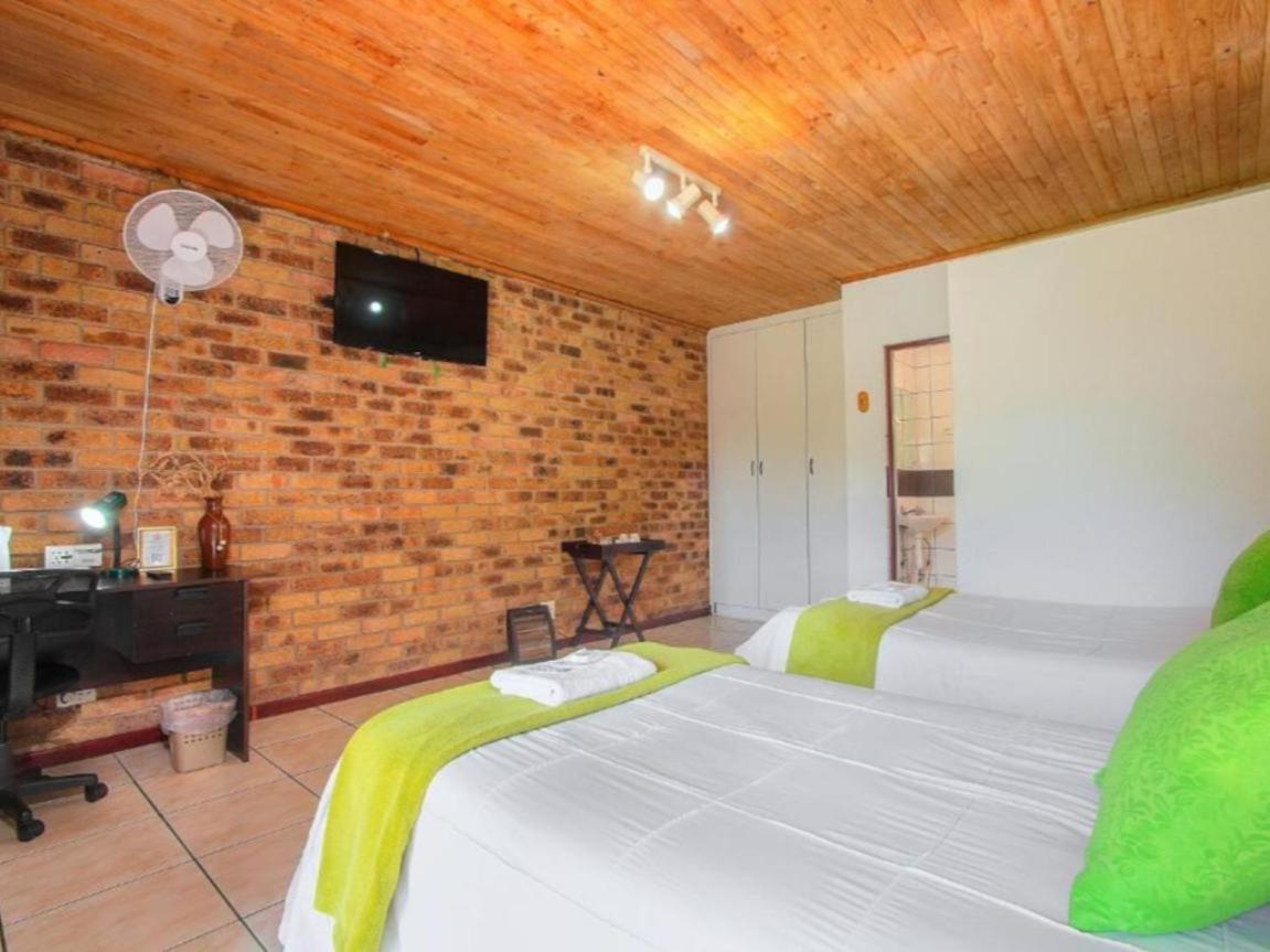 Airport Bird & Game Lodge Kempton Park Habitación foto